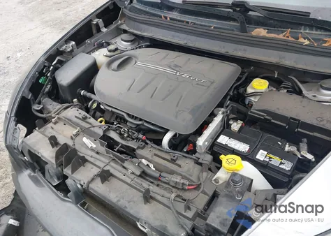 2018 Jeep Cherokee Latitude Fwd z USA, uszkodzony, nr VIN 1C4PJLCX8JD523783